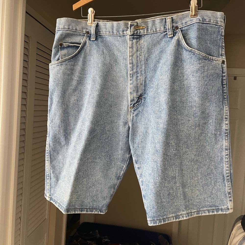 Wrangler Blue Jean Shorts Relaxed Fit, 40 waist, 22” length